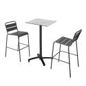 Table haute 60x60 cm inclinable stratifiée avec pied noir et chaises en métal