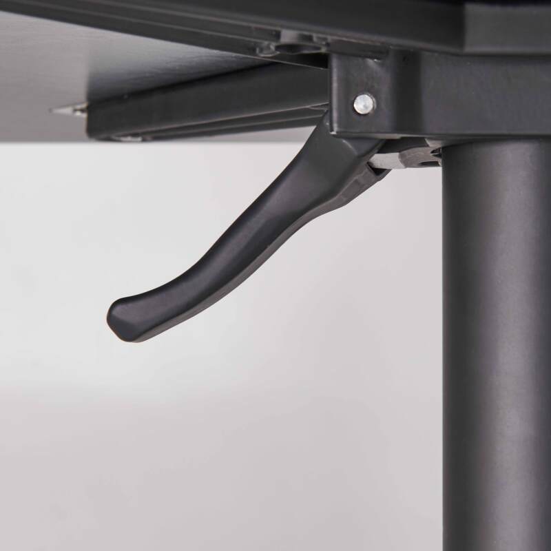 Table haute 60x60 cm inclinable stratifiée avec pied noir et chaises en métal