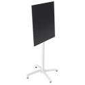 Table haute 60x60 cm inclinable stratifiée avec pied blanc et chaises en métal