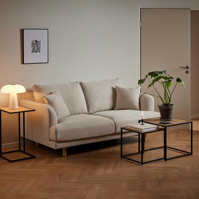 Tables gigognes carrées en acier et MDF effet chêne