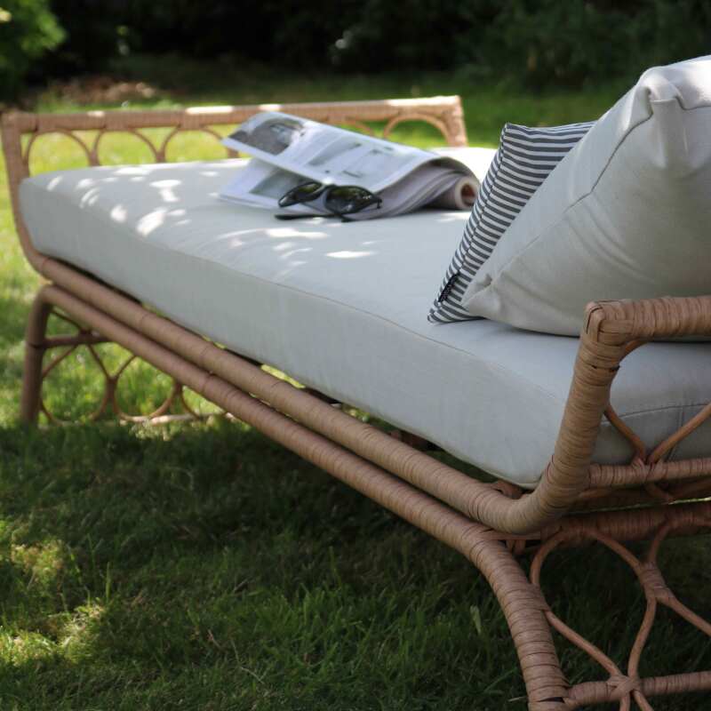 Banquette de jardin en résine tressée