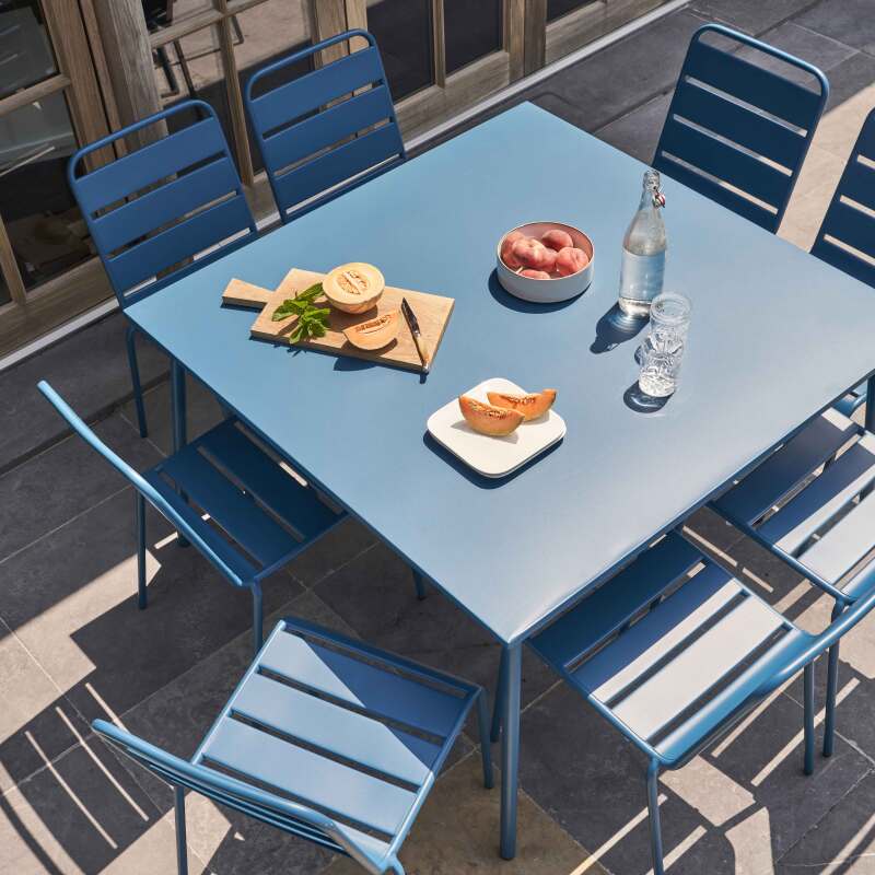 Table de jardin carrée 120 x 120 cm et 8 chaises en métal