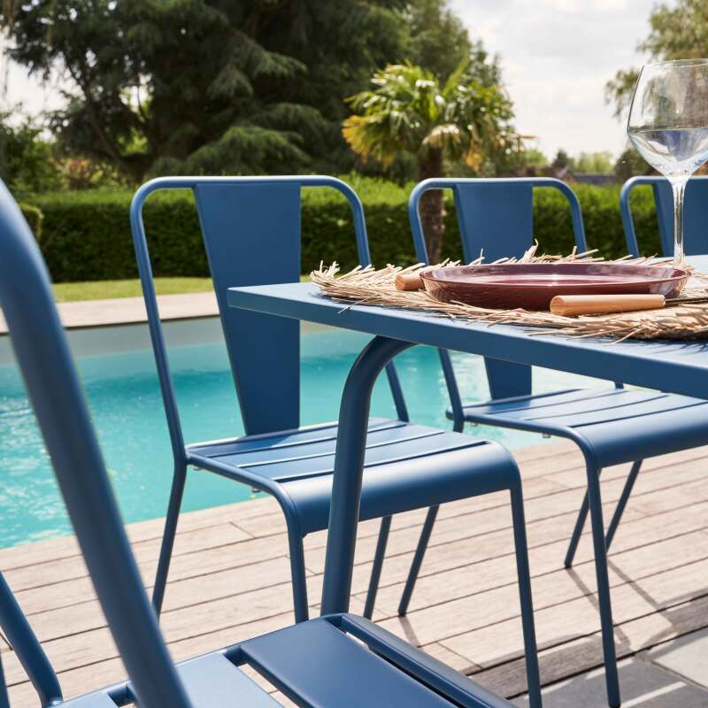 Table de jardin rectangulaire 180 x 90 et 8 chaises bistrot en métal (2/7)