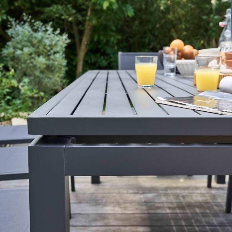 Table de jardin extensible rectangulaire (180/240 x 90 x 76 cm) en aluminium