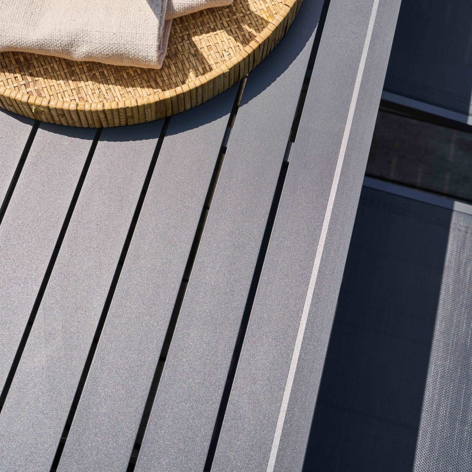 Table de jardin extensible rectangulaire (180/240 x 90 x 76 cm) en aluminium