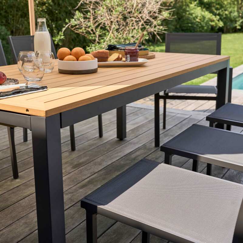 Table de jardin extensible rectangulaire (180/240 x 89 x 74 cm) en aluminium et bois d'eucalyptus FSC®