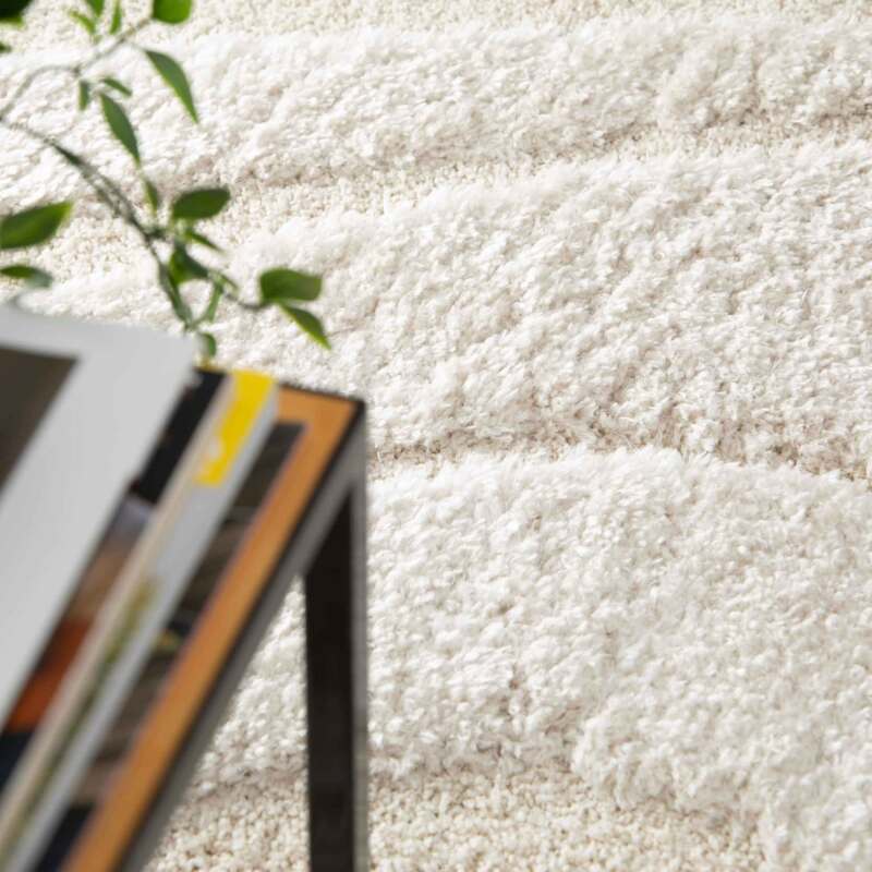 Tapis shaggy rectangulaire en polyester recyclé motif géométrique à poils longs