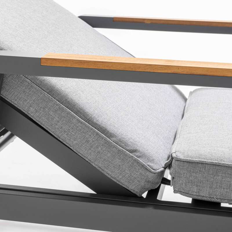 Lot de 2 bains de soleil avec tablette en aluminium et bois teck