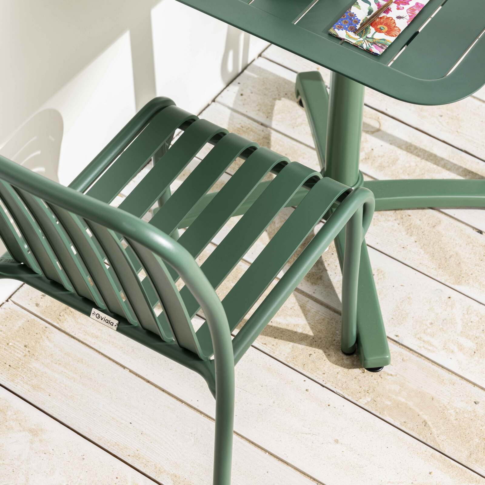 Chaise de jardin design en aluminium