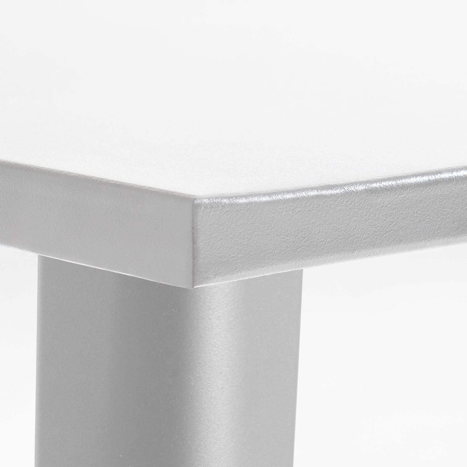 Table haute de jardin 120 x 60 cm et 4 tabourets en métal noir mat