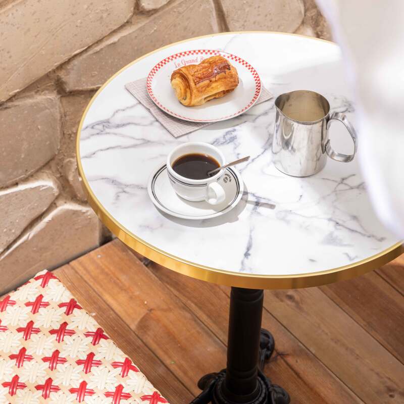 Table de terrasse en contreplaqué stratifié avec bord en aluminium ⌀60 cm et 2 chaises style bistrot parisien (2/8)