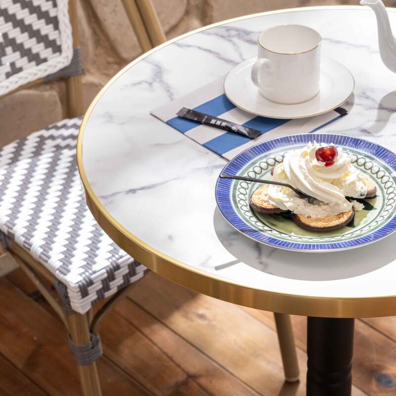 Table de terrasse ⌀60 cm inclinable stratifiée et 2 chaises style bistrot en aluminium  (4/10)