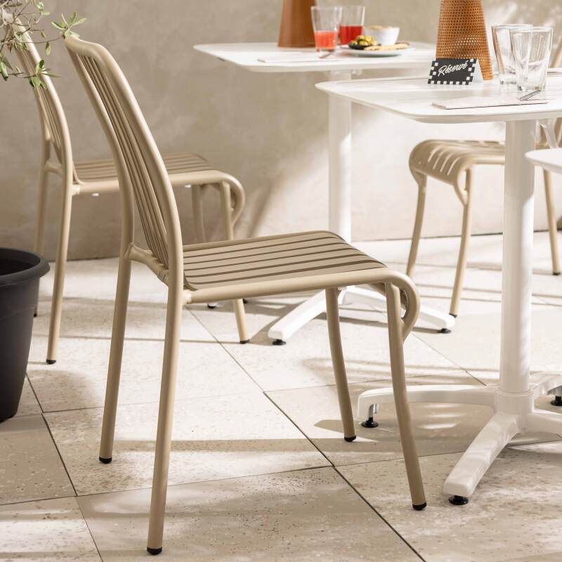 Chaise de jardin design en aluminium (4/7)