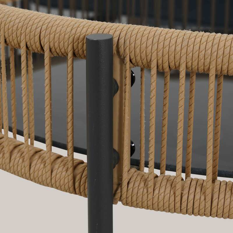 Salon de jardin 4 places en rotin avec un canapé, 2 fauteuils et table basse