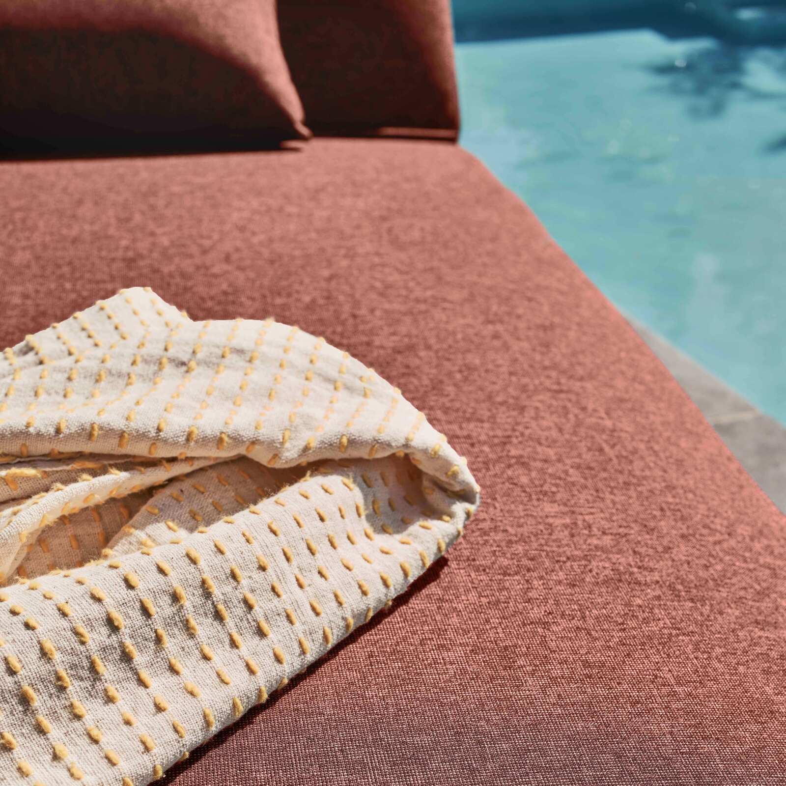 Bain de soleil avec coussin inclinable