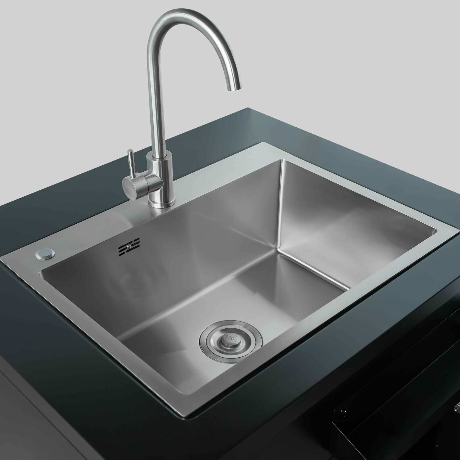 Cuisine d'extérieur acier 3 éléments avec évier Cuisine d'extérieur acier 3 éléments avec évier