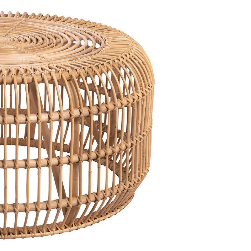 Table basse ronde ajourée en rotin naturel