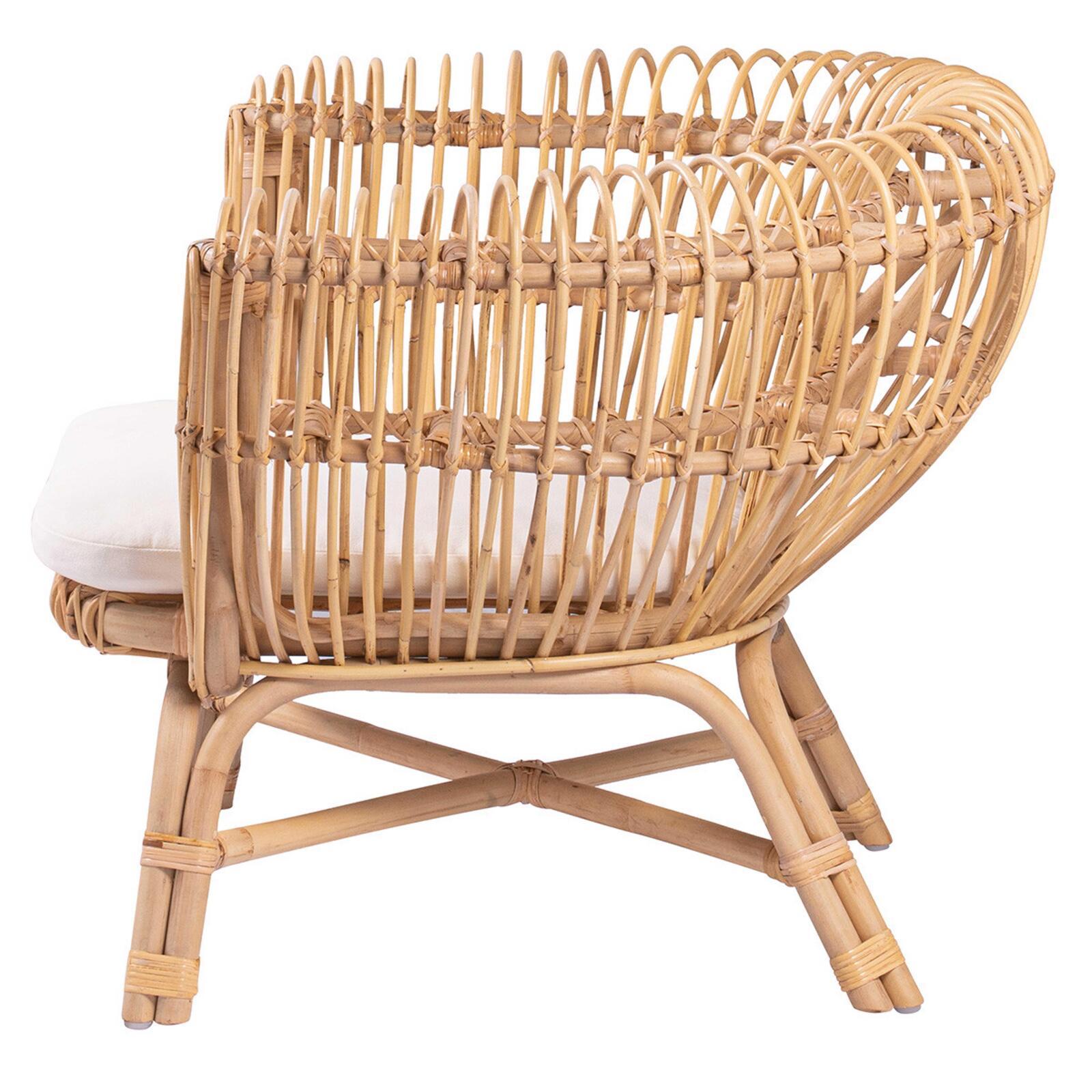 Fauteuil ajouré en rotin naturel