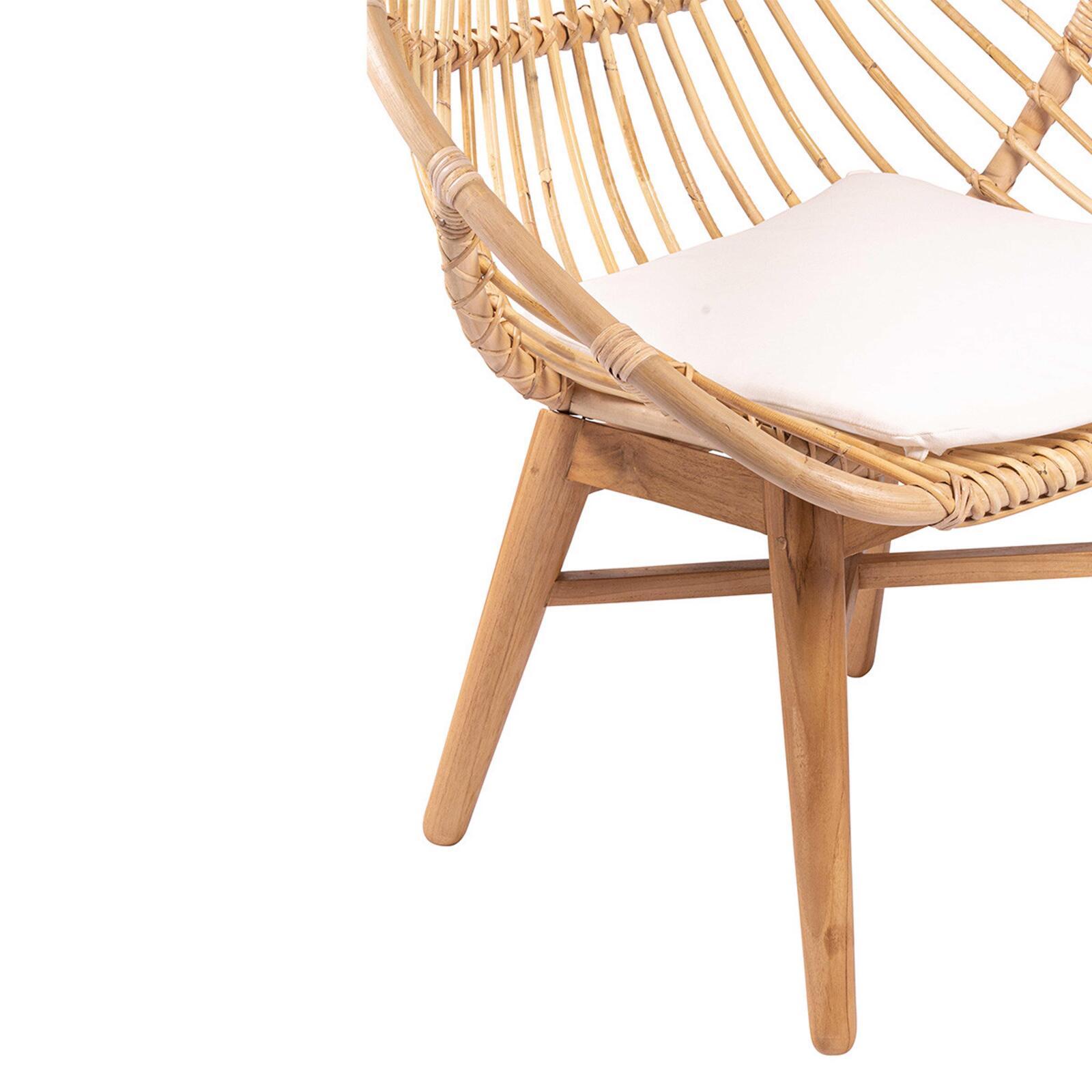 Fauteuil ajouré en rotin naturel