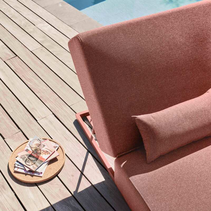 Bain de soleil avec coussin inclinable
