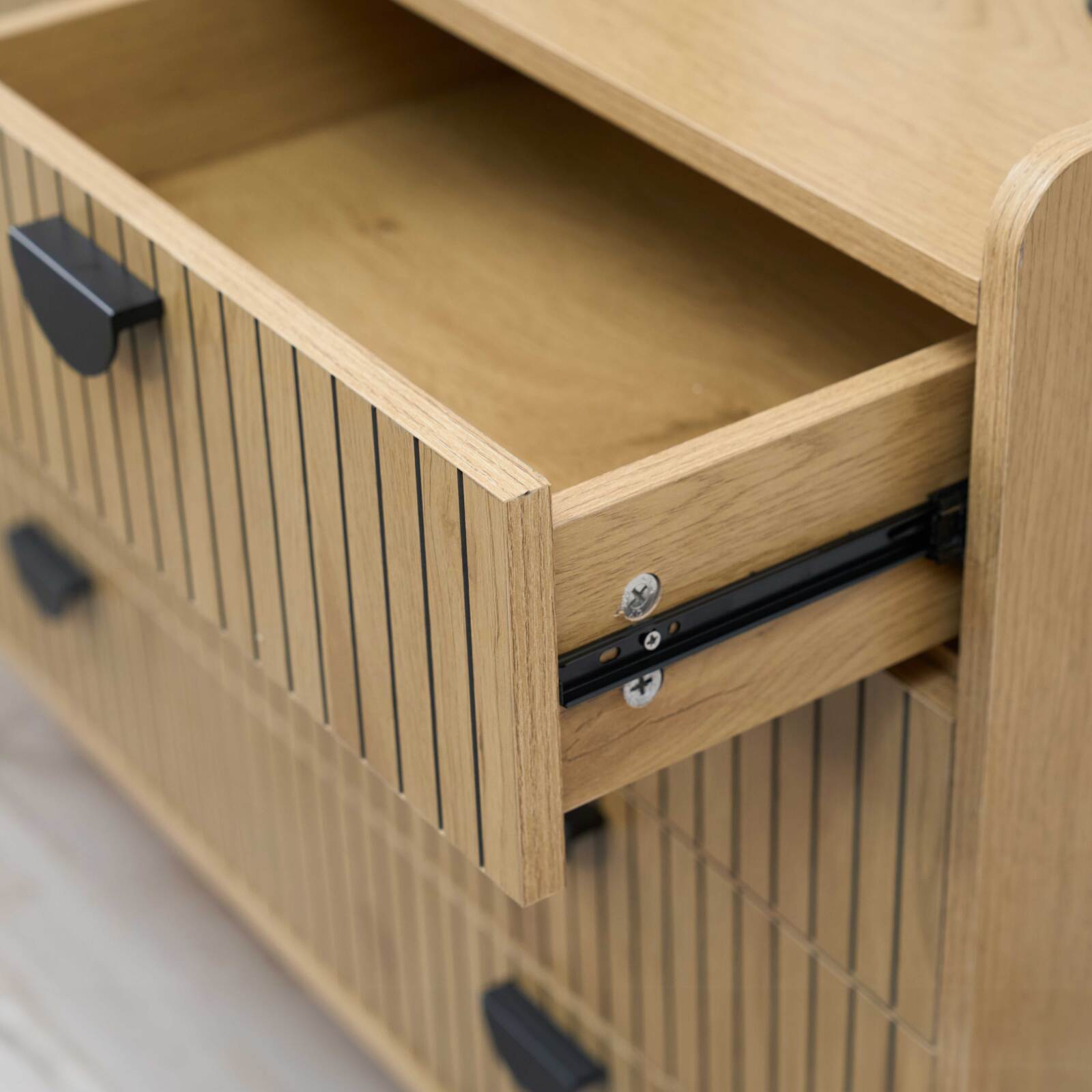 Commode à 5 tiroirs en MDF décor mélaminé 100 cm