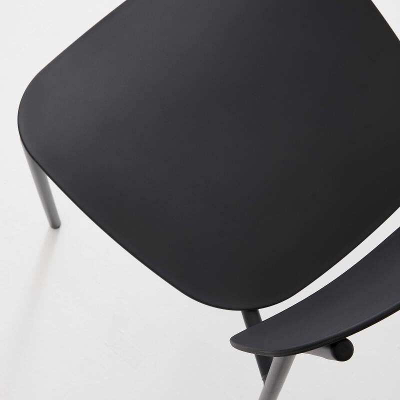 Lot de 2 chaises contemporaines en acier et plastique