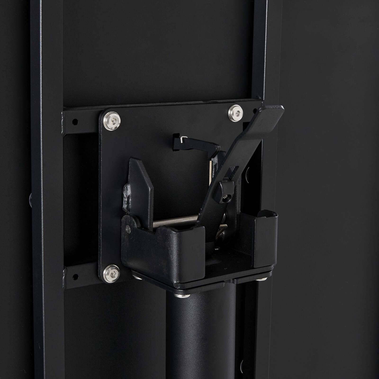 Table 70 x 70 cm inclinable et pieds encastrables en métal Table 70 x 70 cm inclinable et pieds encastrables en métal