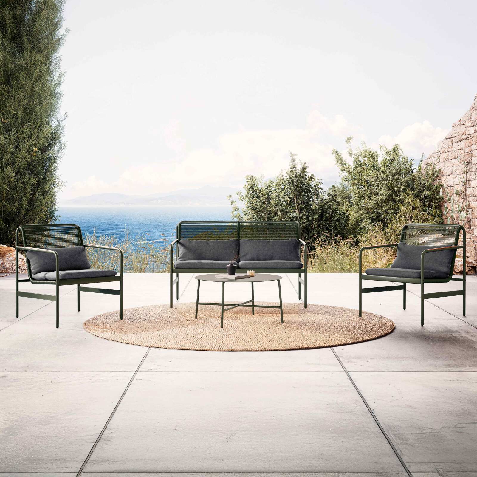 Salon de jardin en métal 4 places avec 1 canapé, 2 fauteuils et table basse