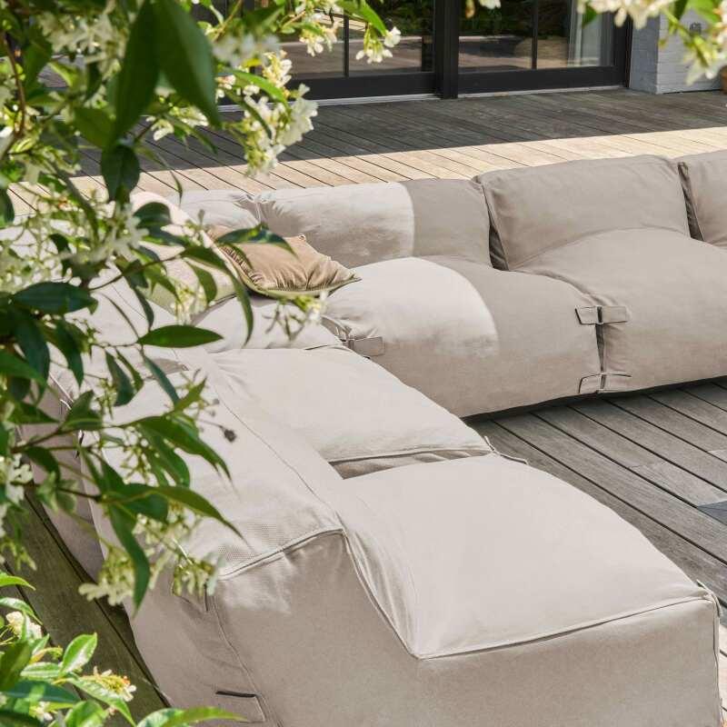 Salon de jardin modulable avec 5 chauffeuses, 2 fauteuils d'angle et 1 pouf