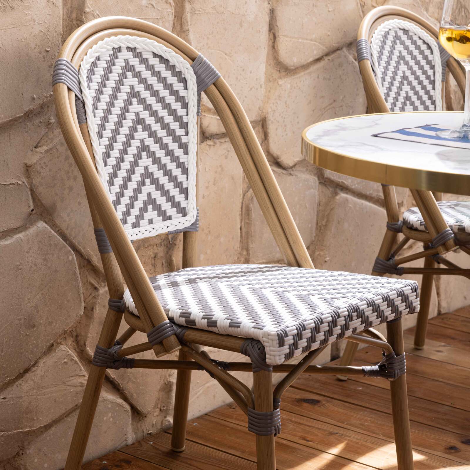 Chaise de jardin style bistrot parisien en aluminium et rotin synthétique