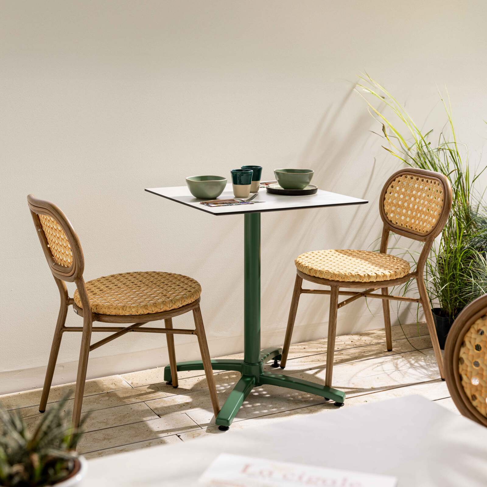 Chaise de jardin en aluminium et rotin synthétique