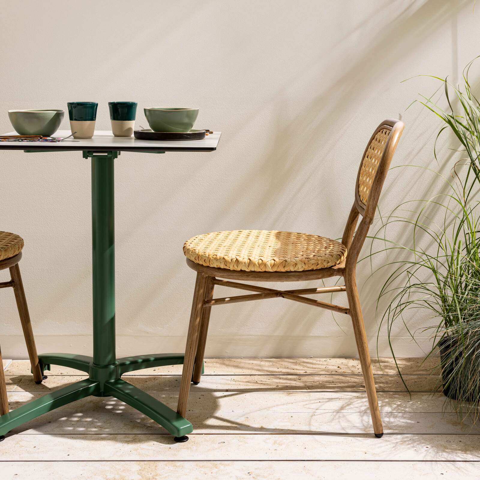 Chaise de jardin en aluminium et rotin synthétique