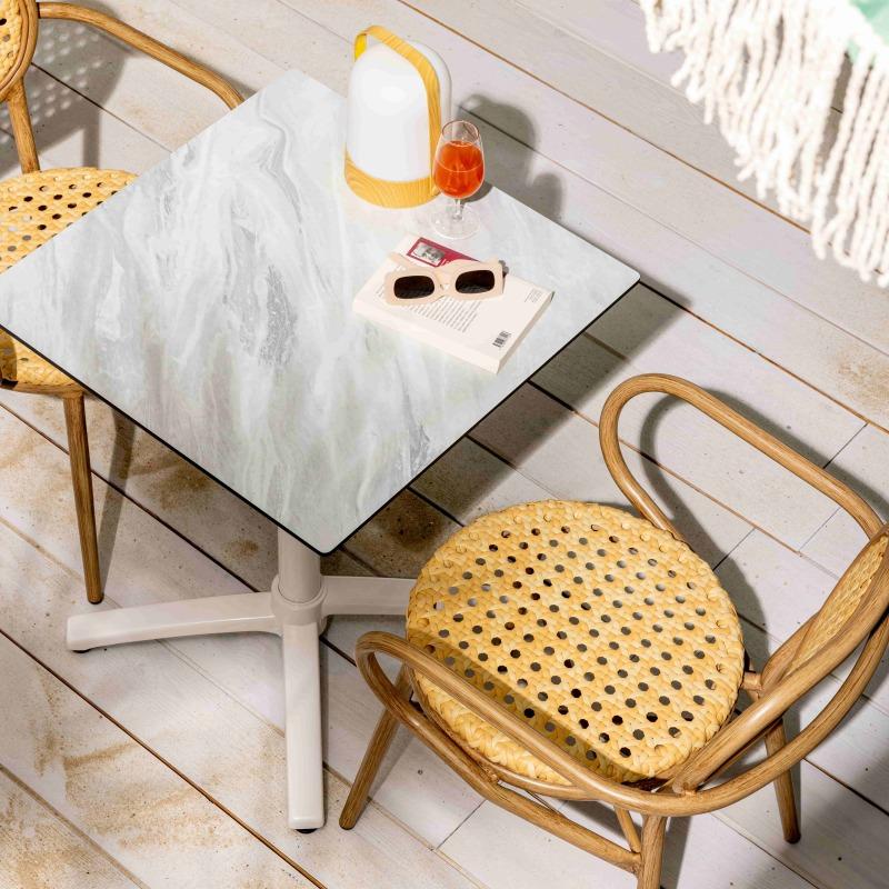 Chaise de jardin en aluminium et rotin synthétique avec accoudoirs