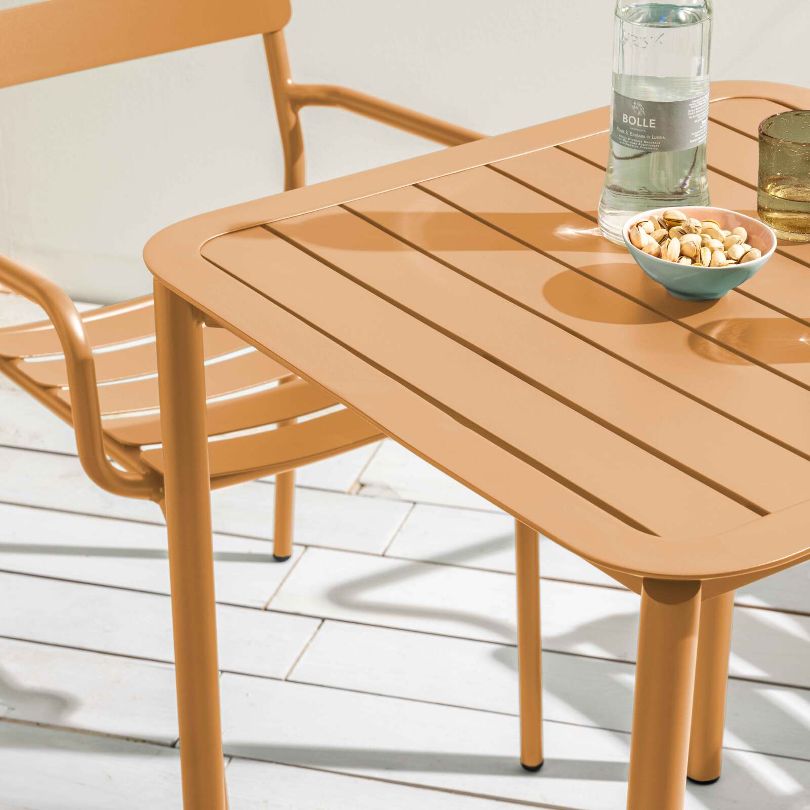 Table de jardin carrée empilable 70 x 70 cm en aluminium