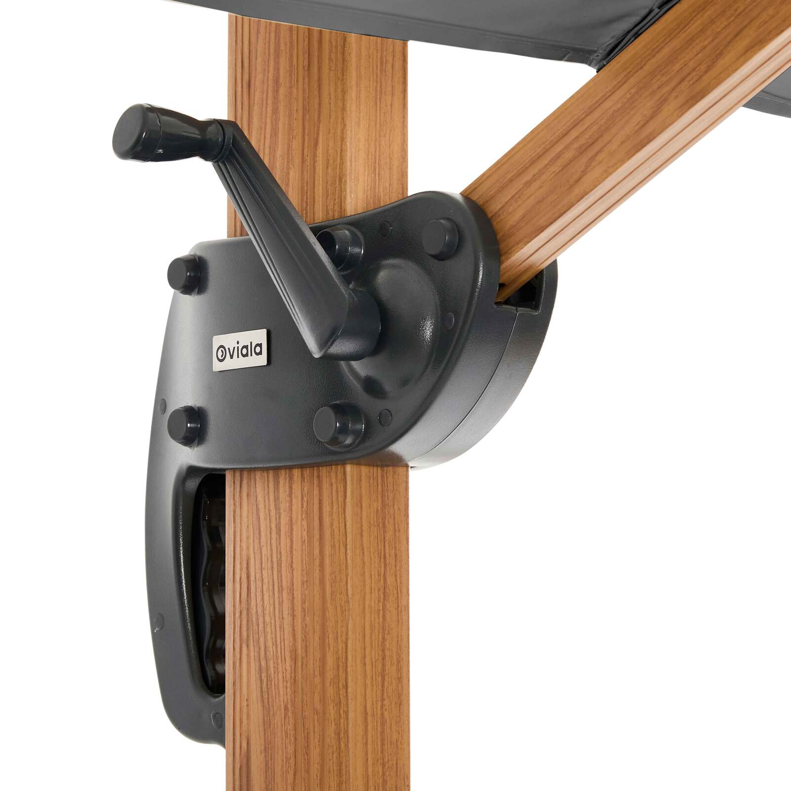 Parasol déporté 3 têtes (4,5 x 2,65 m) avec mât rotatif 360° effet bois et housse de protection Parasol déporté 3 têtes (4,5 x 2,65 m) avec mât rotatif 360° effet bois et housse de protection