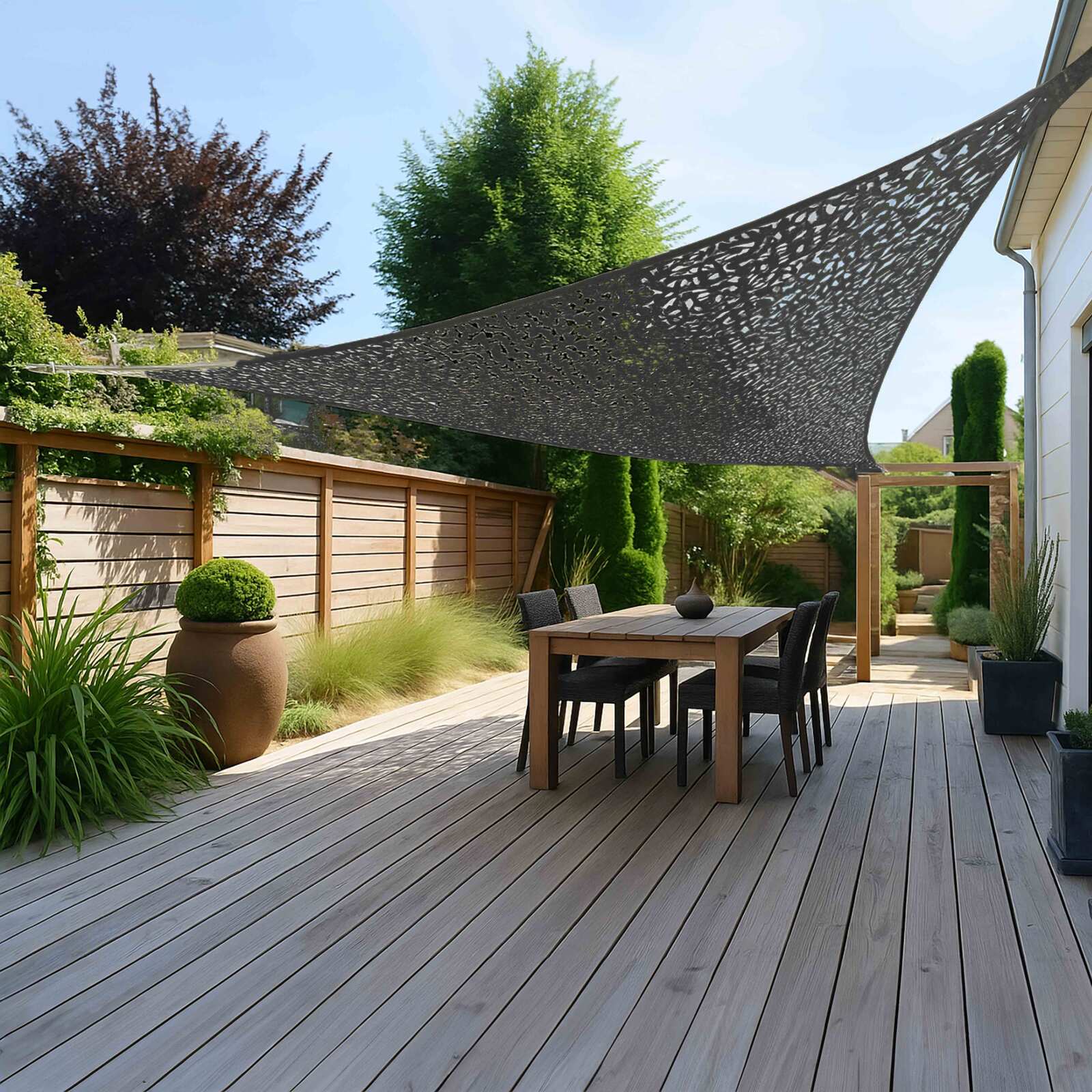 Voile d'ombrage ajourée triangulaire 3,6 x 3,6 x 3,6 m