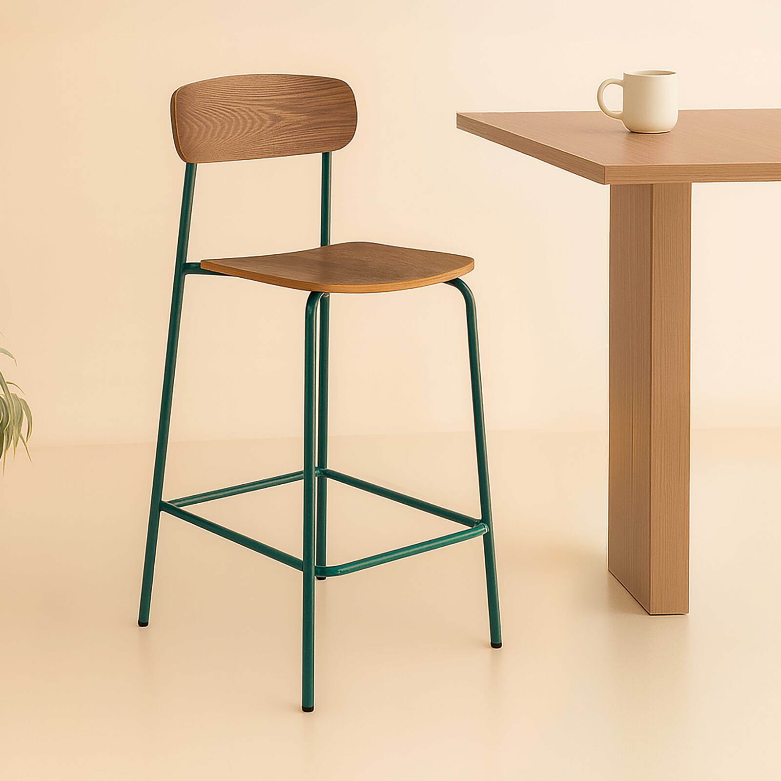 Lot de 2 chaises hautes en métal et bois