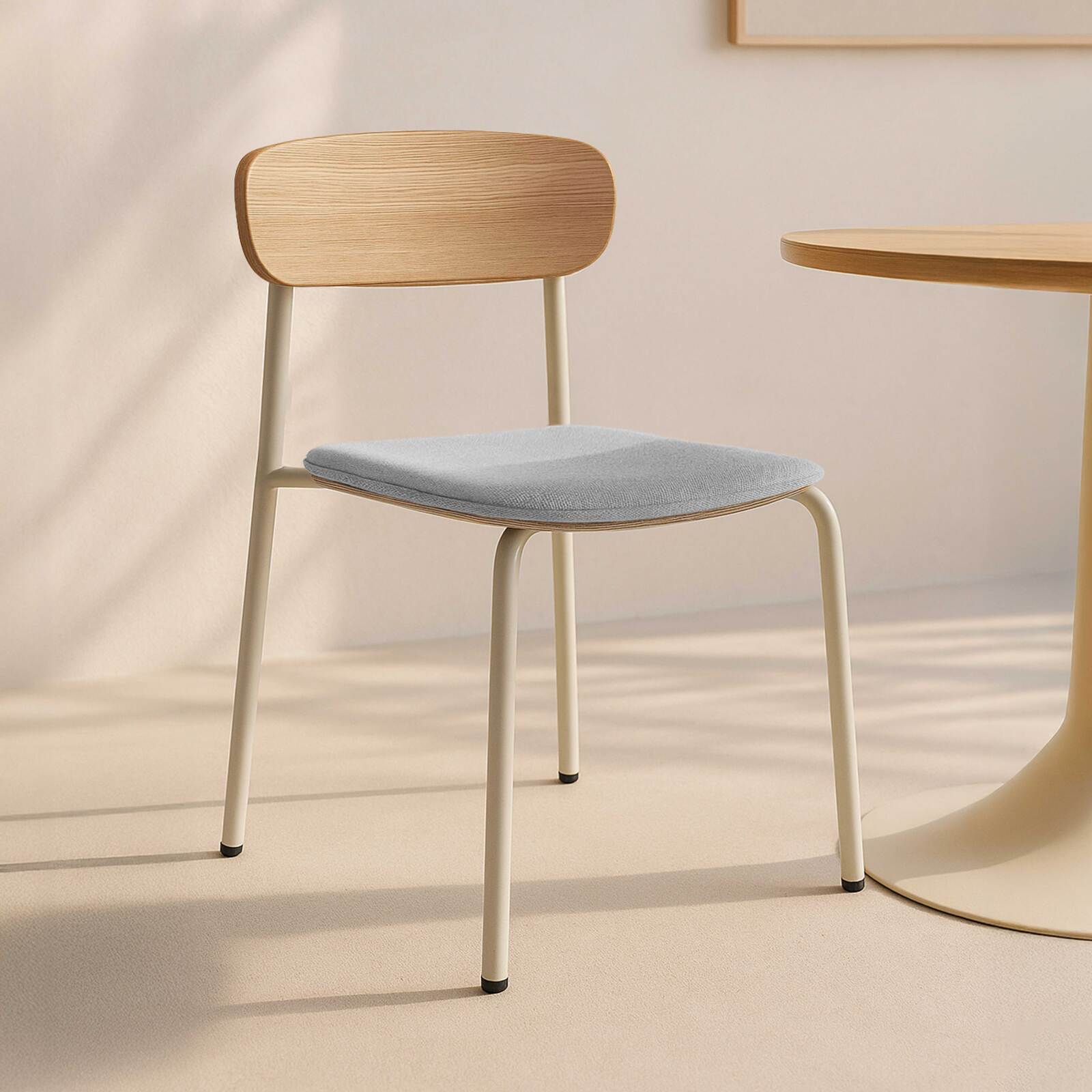 Lot de 2 chaises en métal, bois et tissu