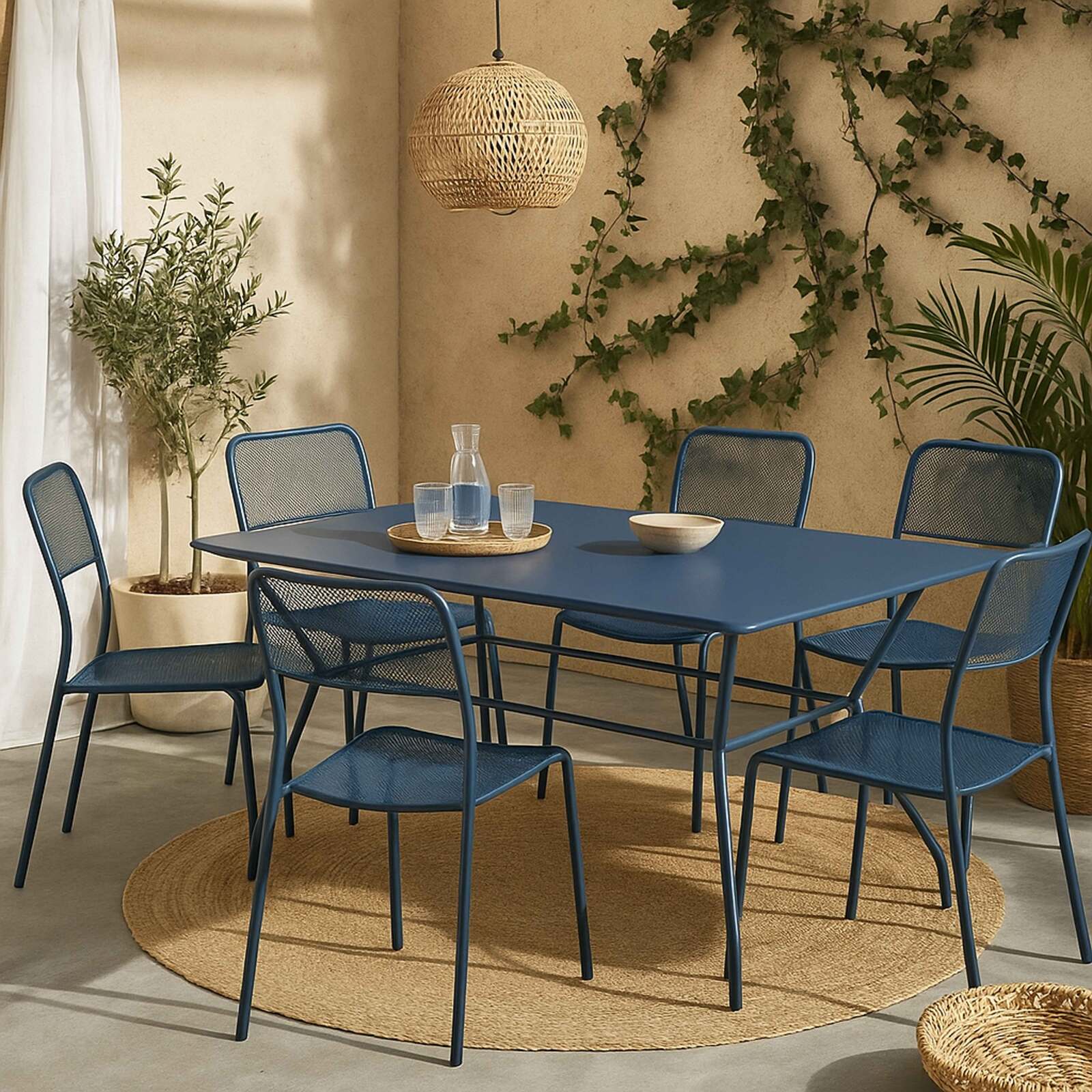 Table de jardin en métal 140x80 cm et 6 chaises