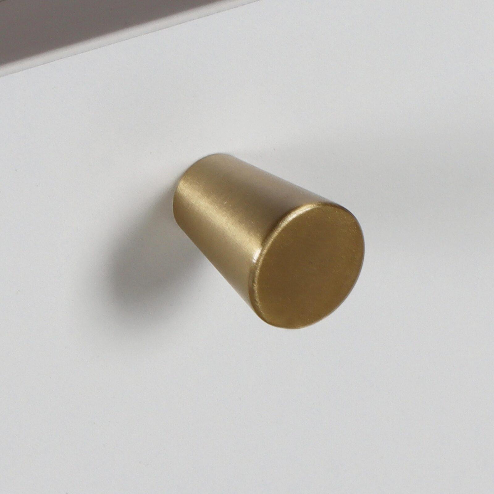 Buffet scandinave effet bois clair 2 portes 3 tiroirs 150 cm