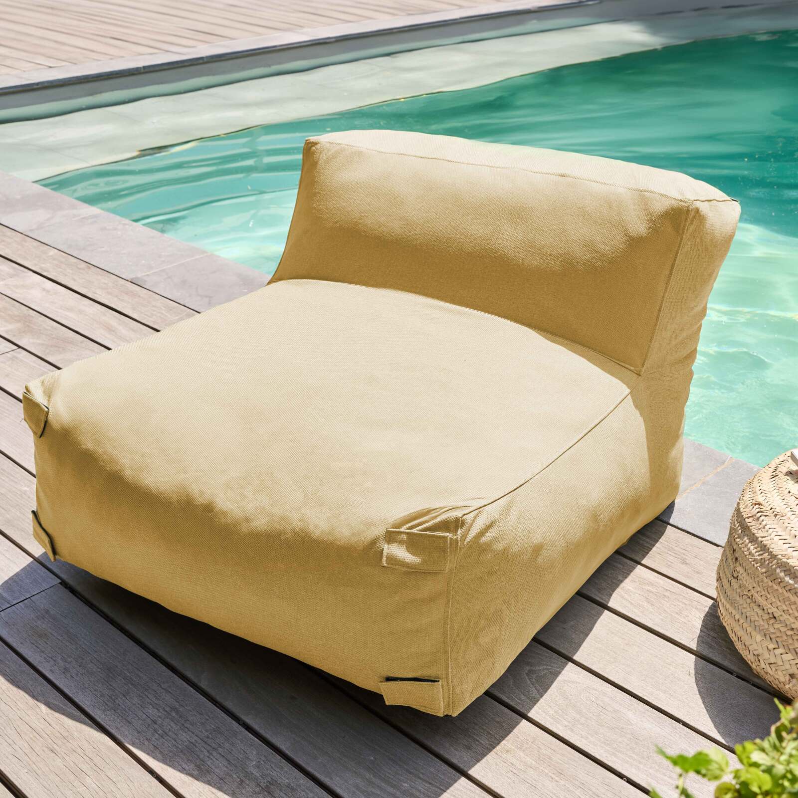 Salon de jardin modulable 4 places avec 3 chauffeuses et 1 pouf