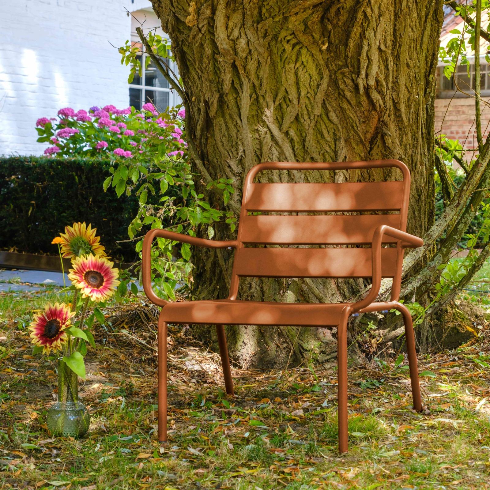 Fauteuil bas de jardin en métal