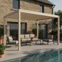 Pergola bioclimatique 4x3 m autoportée motorisée en aluminium crème avec éclairage LED et avec store