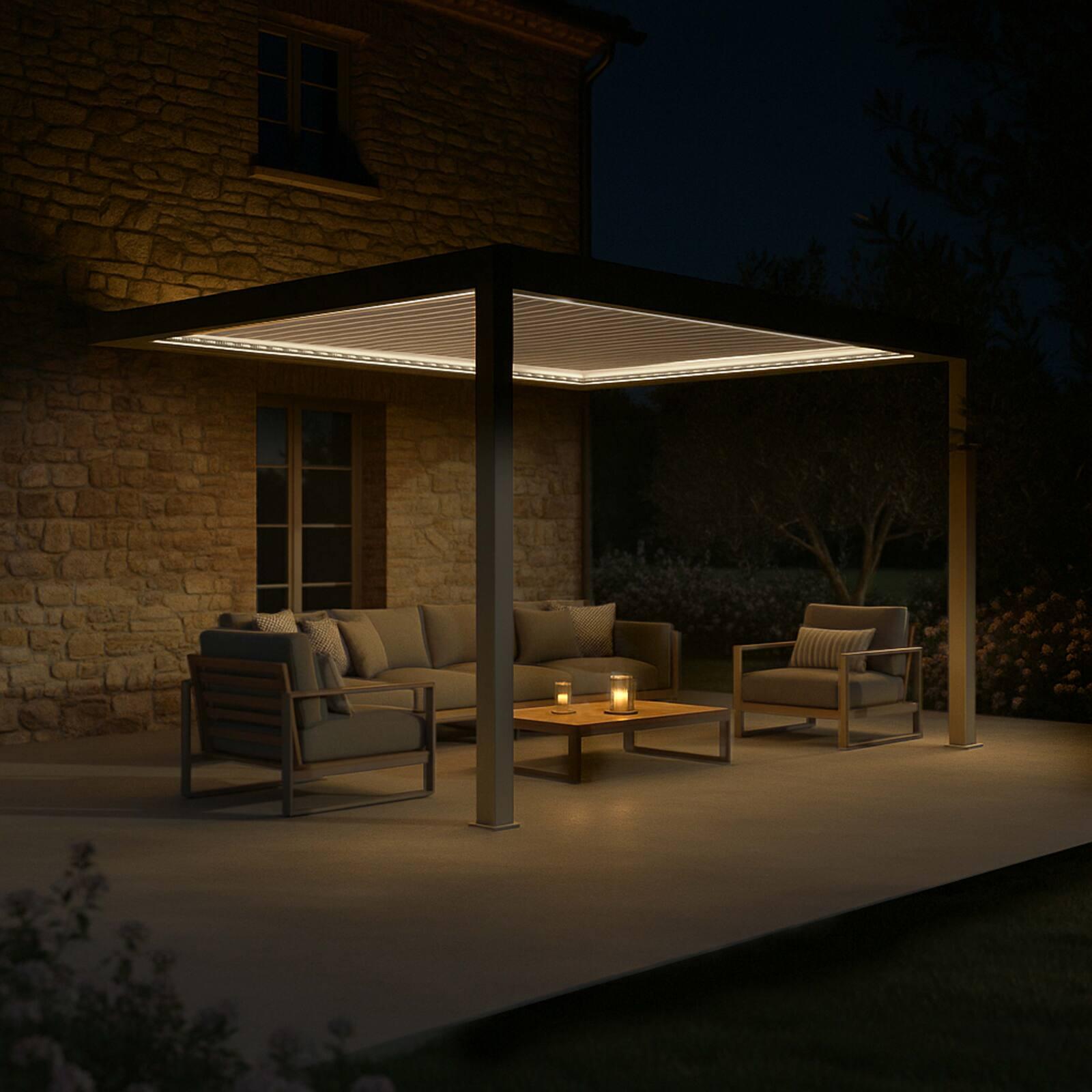 Pergola bioclimatique 4x3 m adossée motorisée en aluminium crème avec éclairage LED et avec store