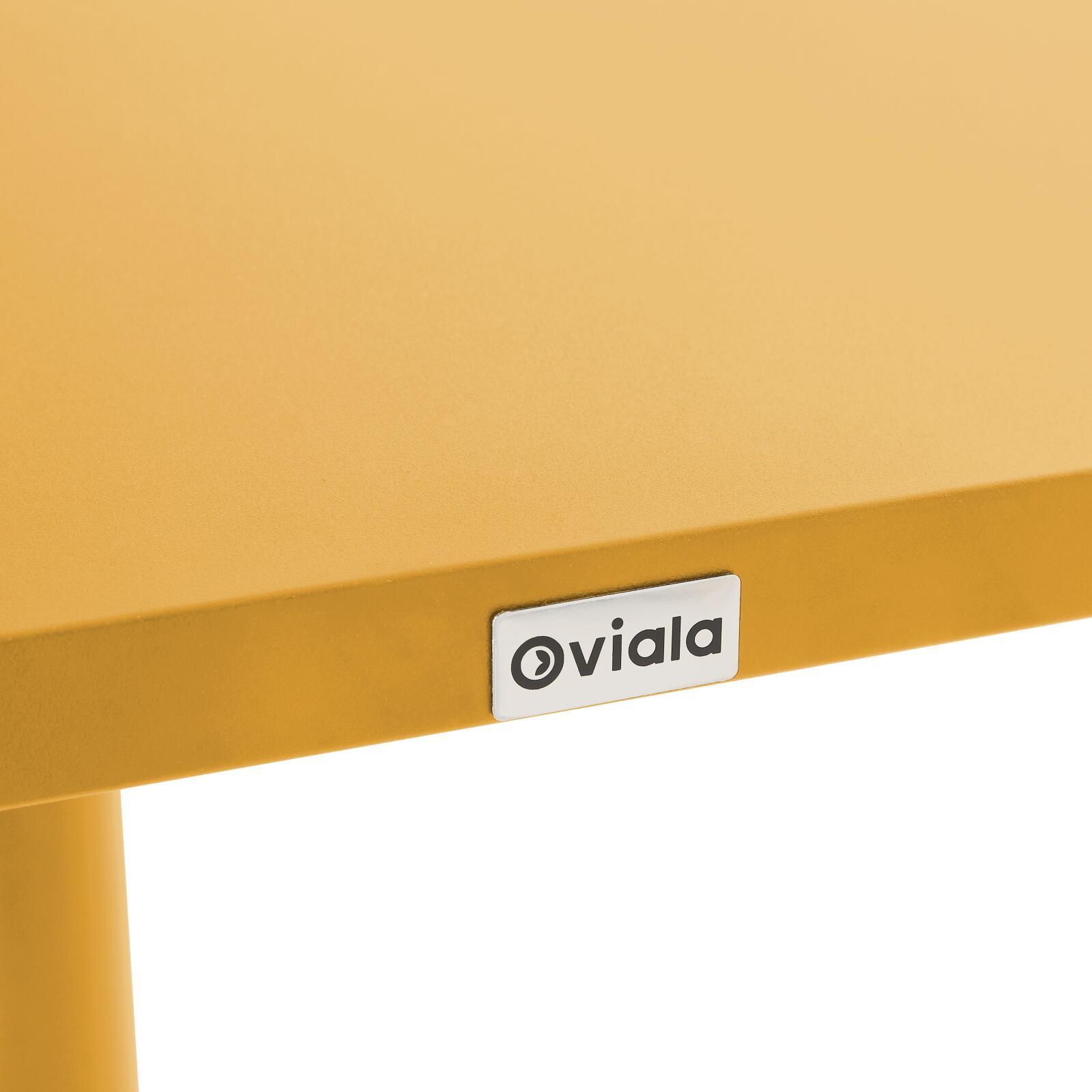 Table de jardin bistrot carrée inclinable en métal avec pied encastrable 70x70 cm et 2 chaises avec accoudoirs