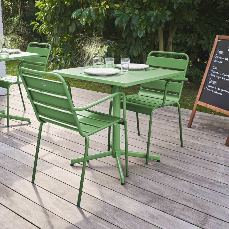 Table de jardin bistrot carrée inclinable en métal 70x70 cm et 2 chaises avec accoudoirs (2/9)