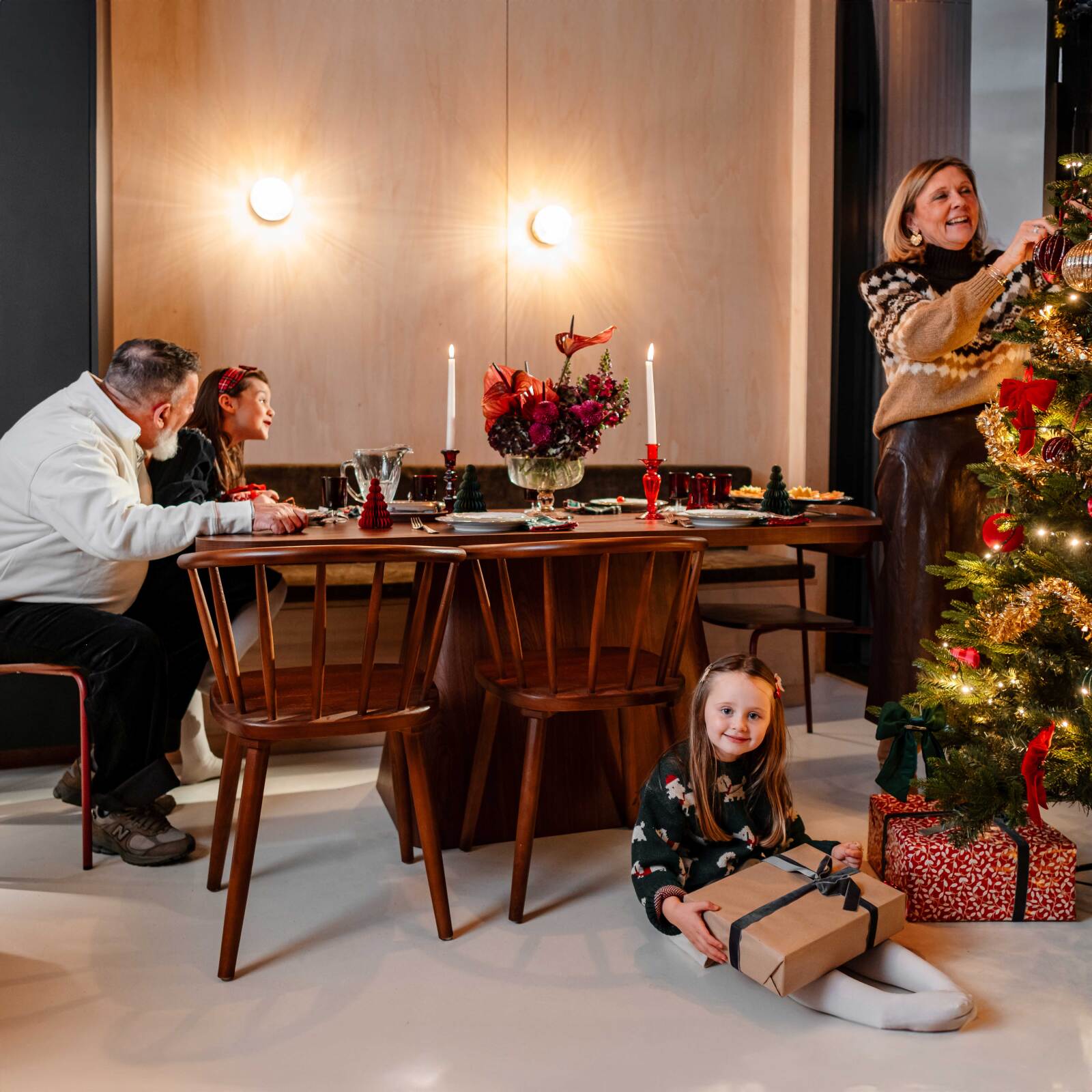 Chaises en bois d'orme ajourées - Lot de 2