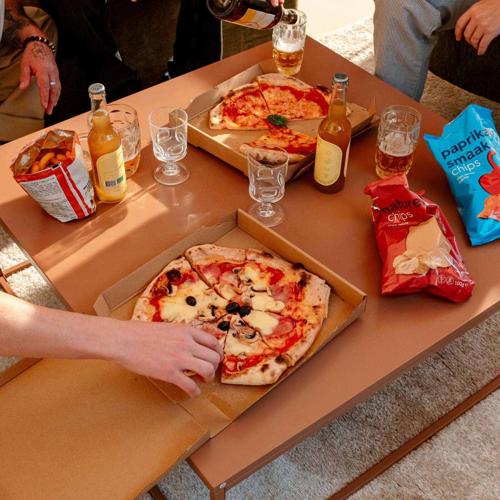 Table basse en métal carrée 90x90 cm