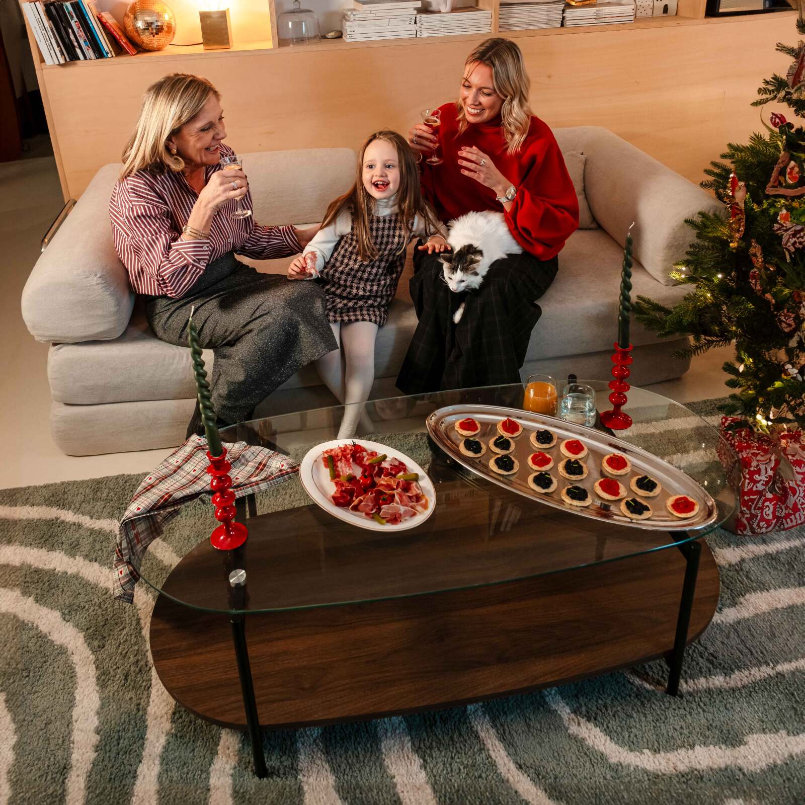 Table basse en verre et effet bois foncé ovale 120 x 55 x 40 cm