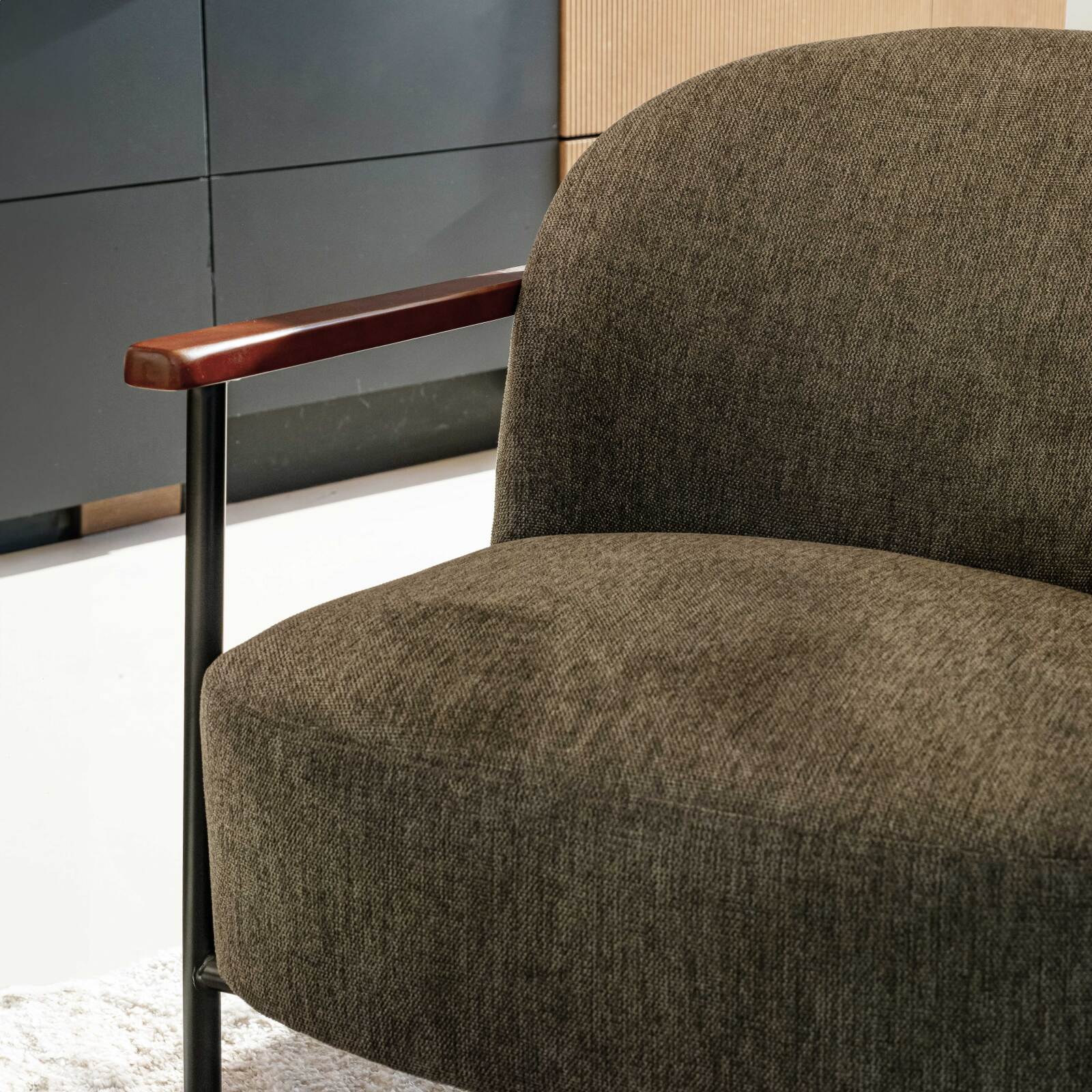 Fauteuil relax en tissu, bois et métal